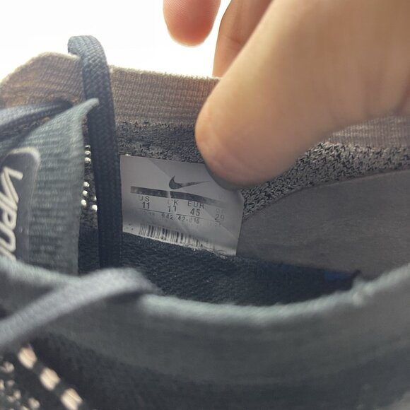 Nike Air VaporMax Flyknit 2 Orca 2019 942842-016 Mens Size 11  Defect read** - Picture 9 of 16